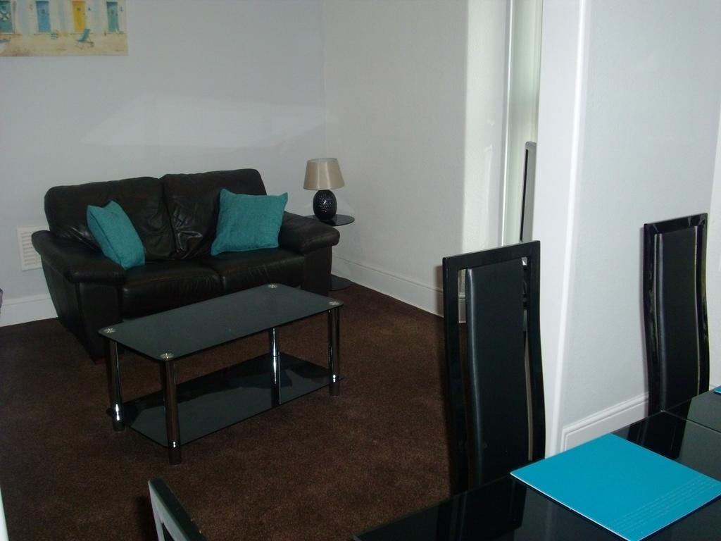 Lockinbar Holiday Apartments Tenby Exterior foto