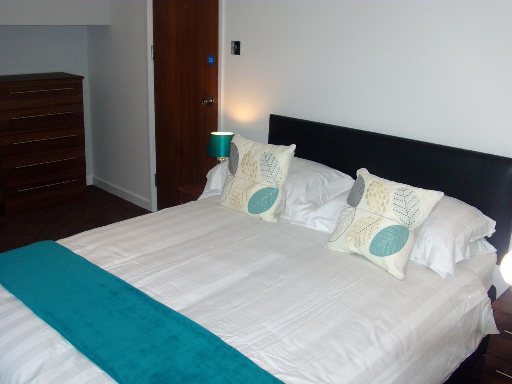 Lockinbar Holiday Apartments Tenby Exterior foto